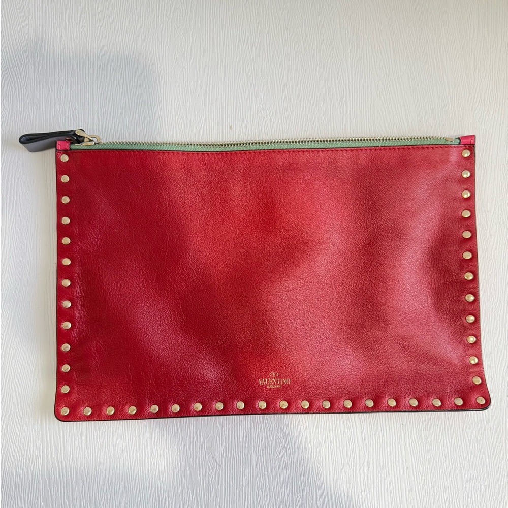 Valentino Garavani - AUNTHENTIC red/pink stud Pouch Cluth